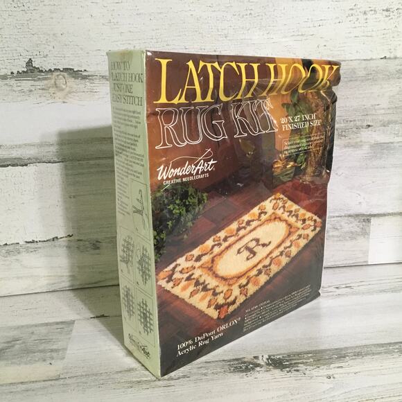 Select Your Own Initial Wonderart Latch Hook Rug Kit 4748 NEW SEALED 20 x 27 - Picture 2 of 7